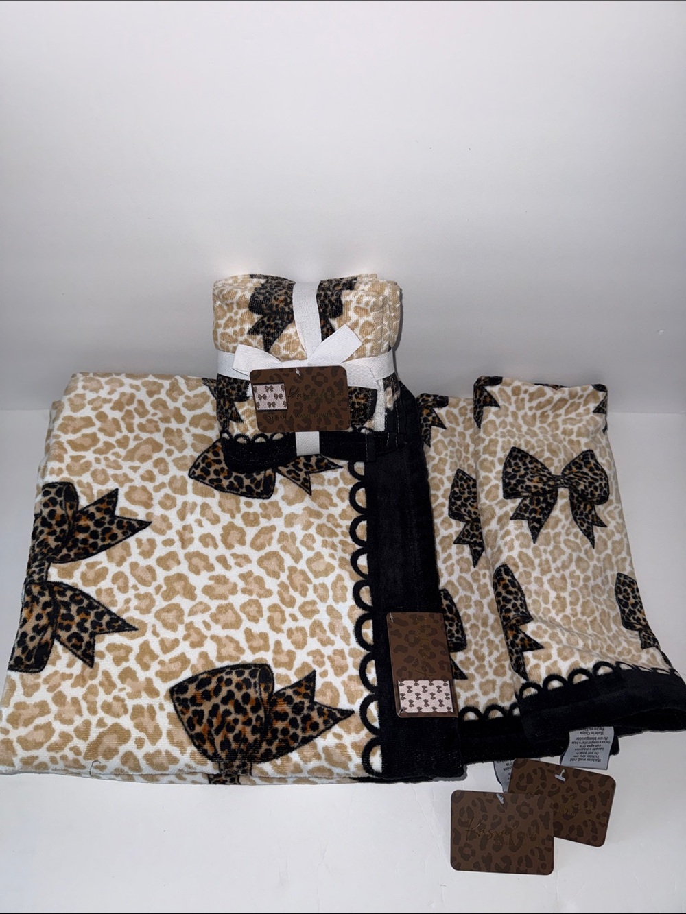 NWT Kassafina 8 Pc 100% Velour Cotton Bath Towel Set Cheetah Leopard Bows